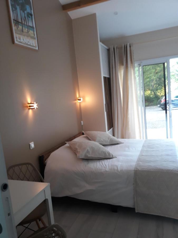 Chambre D'Hotes Du Pin Pey Exterior photo